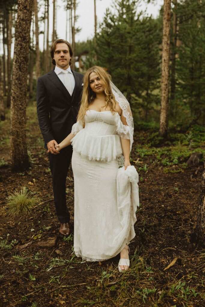 mountain wedding bride and groom photos