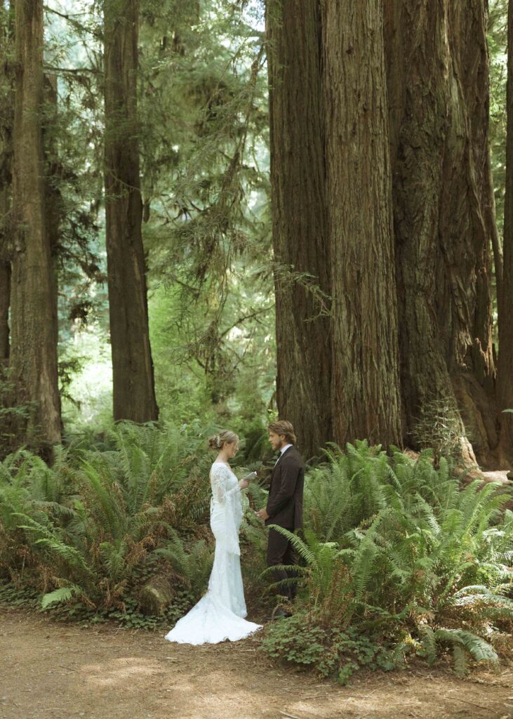 couple reading their vows for their oregon elopement 