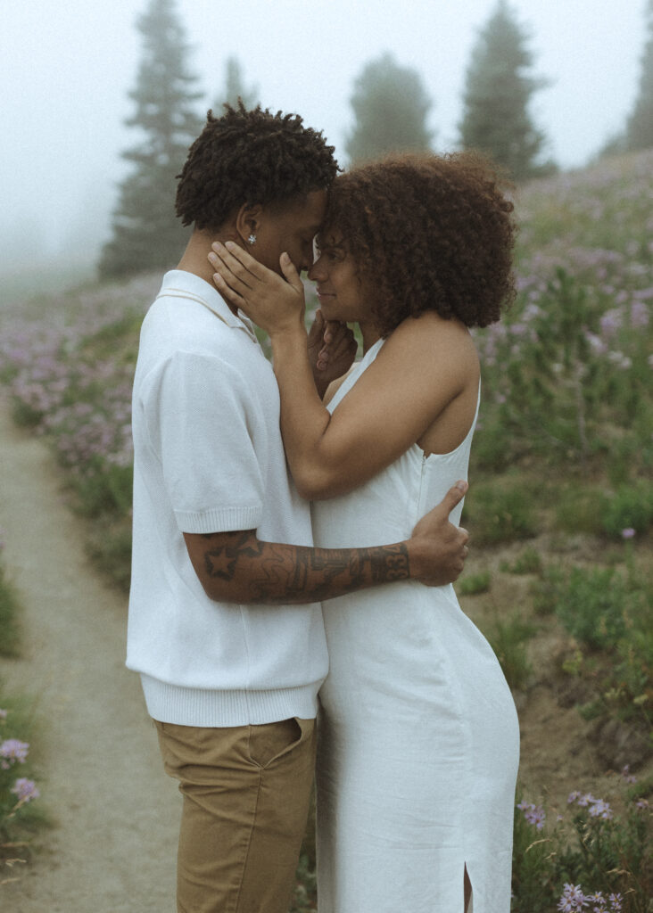 couple posing for their Washington couples photos