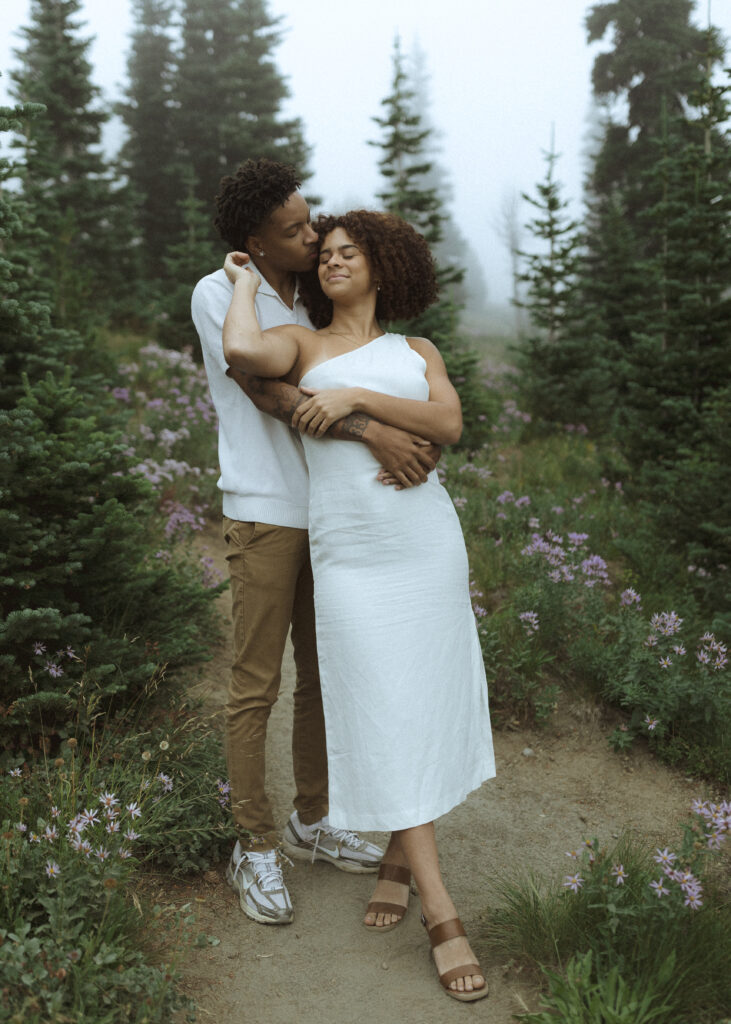 couple posing for their Washington couples photos