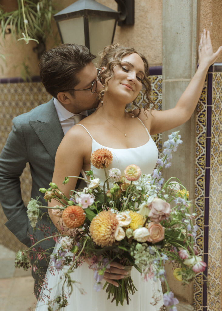 bride and groom photos at Tlaquepaque