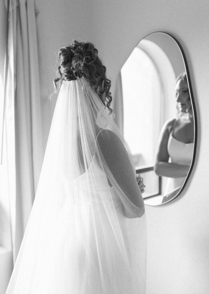 bride getting ready for her Tlaquepaque wedding