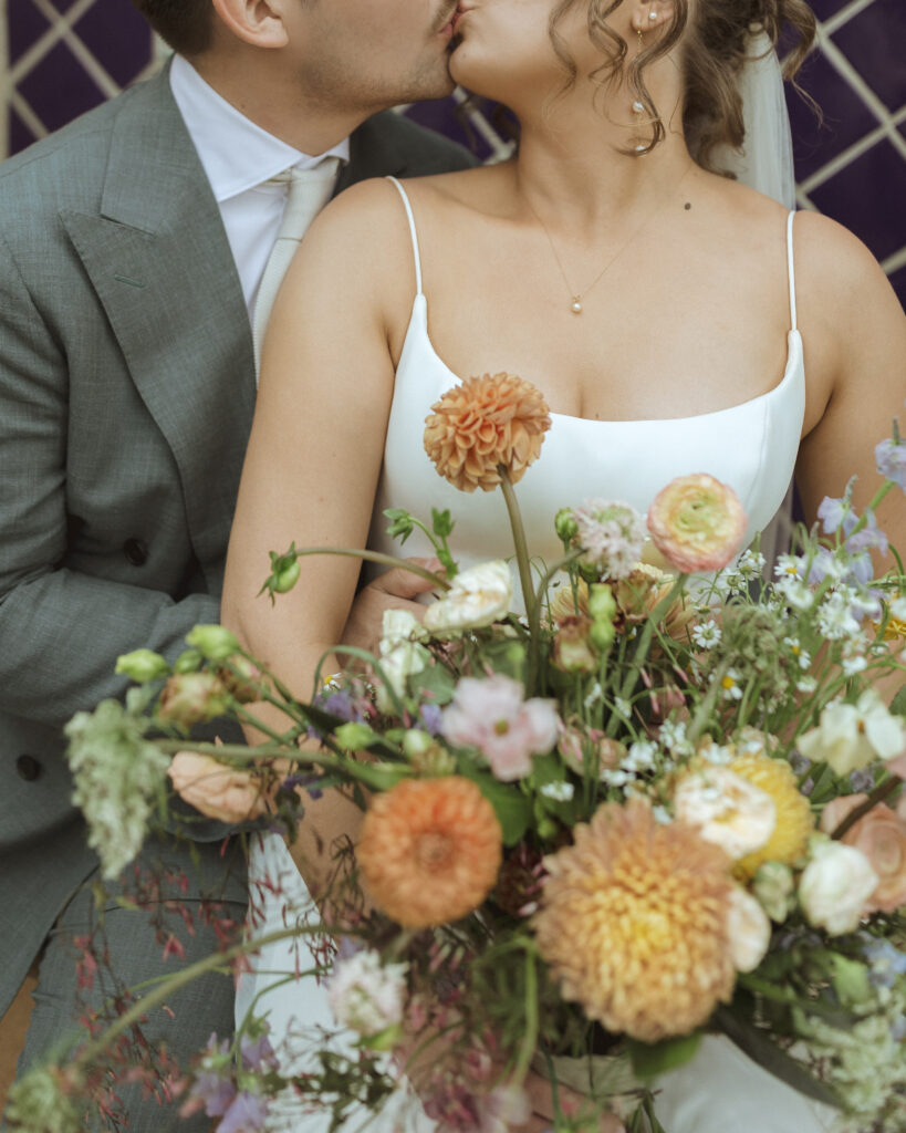 bride and groom photos at Tlaquepaque