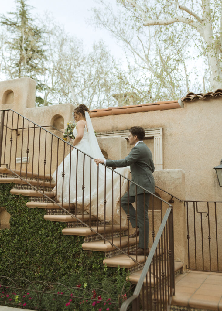 bride and groom photos at Tlaquepaque