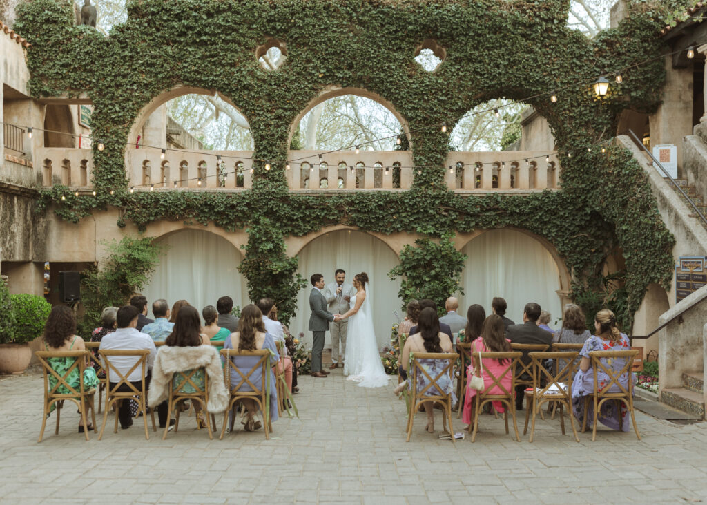 bride and groom having their wedding ceremony at Tlaquepague