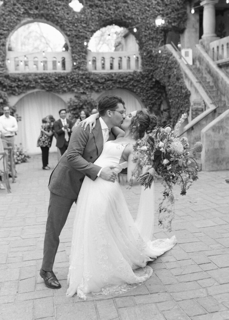 bride and groom having their wedding ceremony at Tlaquepague