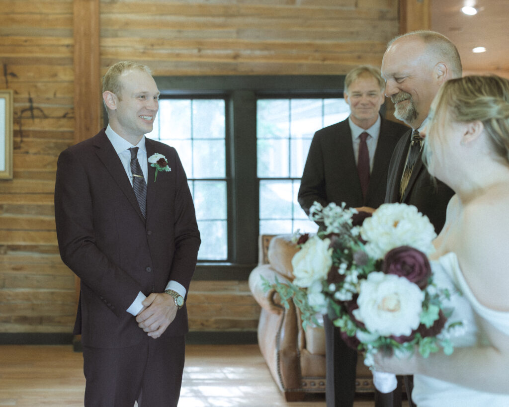 lake McDonald lodge elopement ceremony