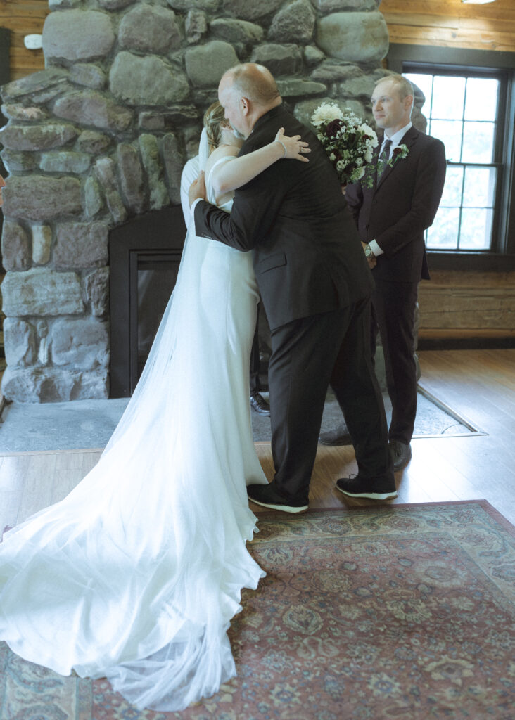 lake McDonald lodge elopement ceremony