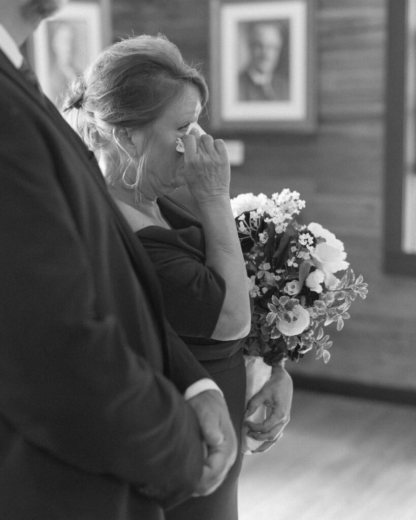 lake McDonald lodge elopement ceremony