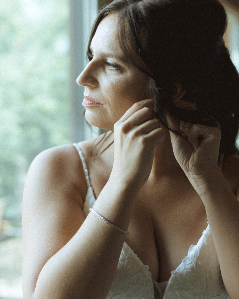 bride getting ready for her two Medicine Lake elopement 